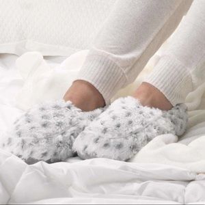 NIB WARMIES White + Gray Microwaveable slippers